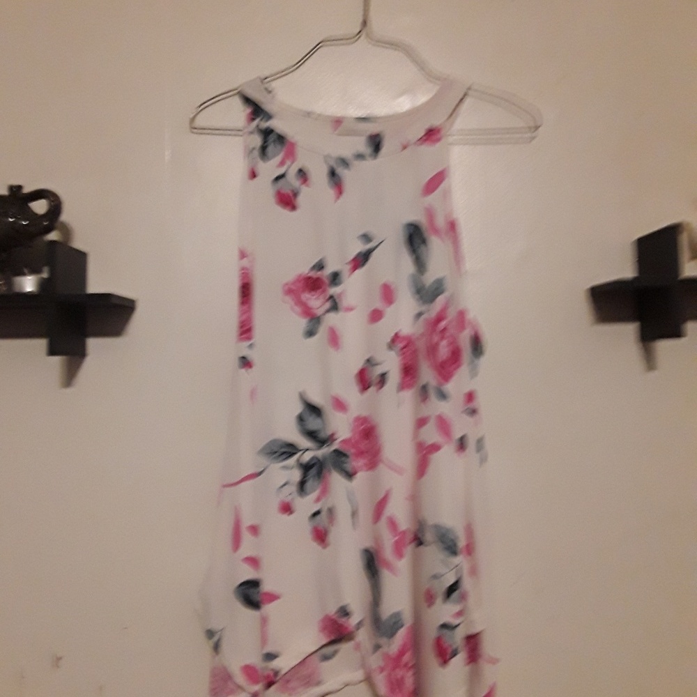 Floral sleeves top